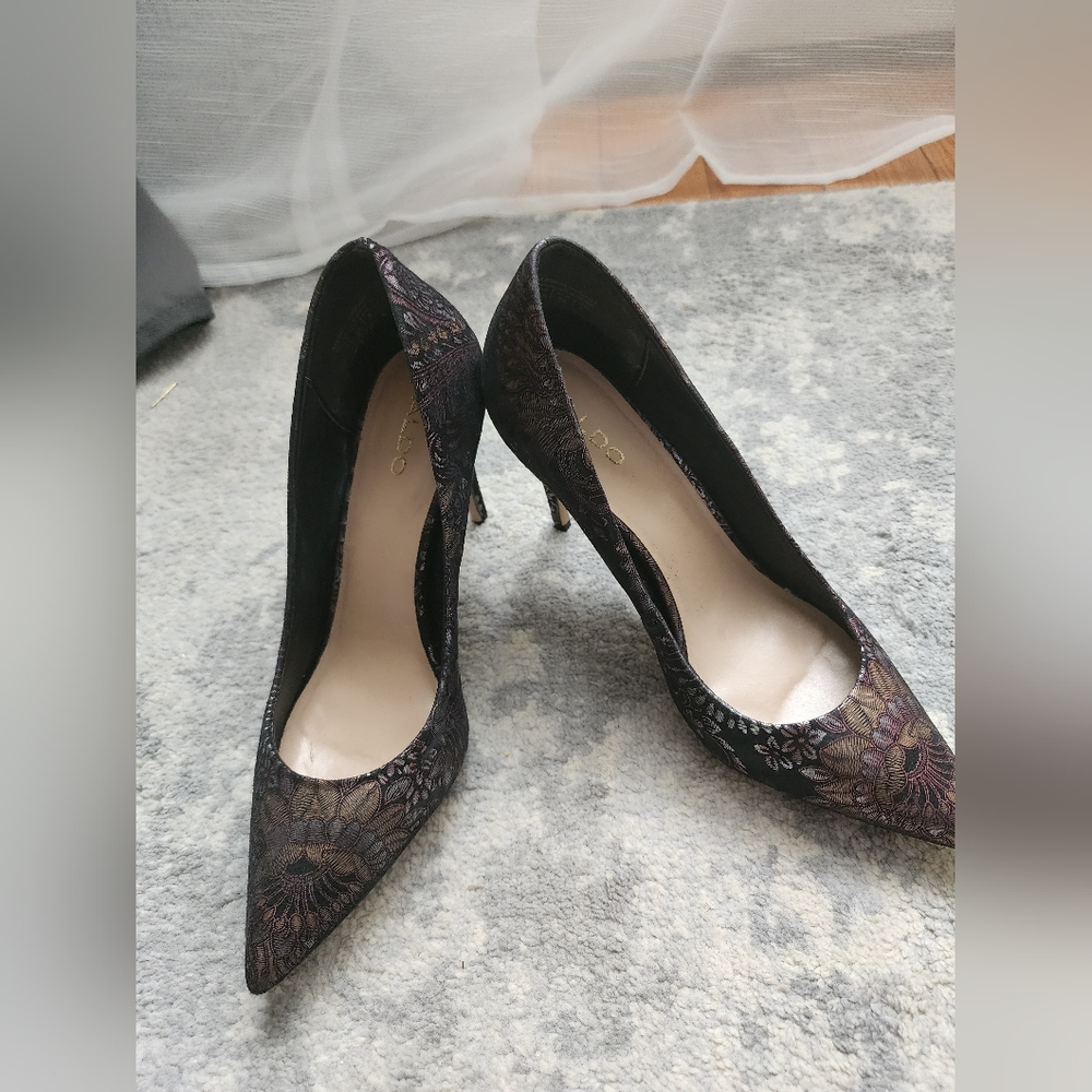 Pump shoes